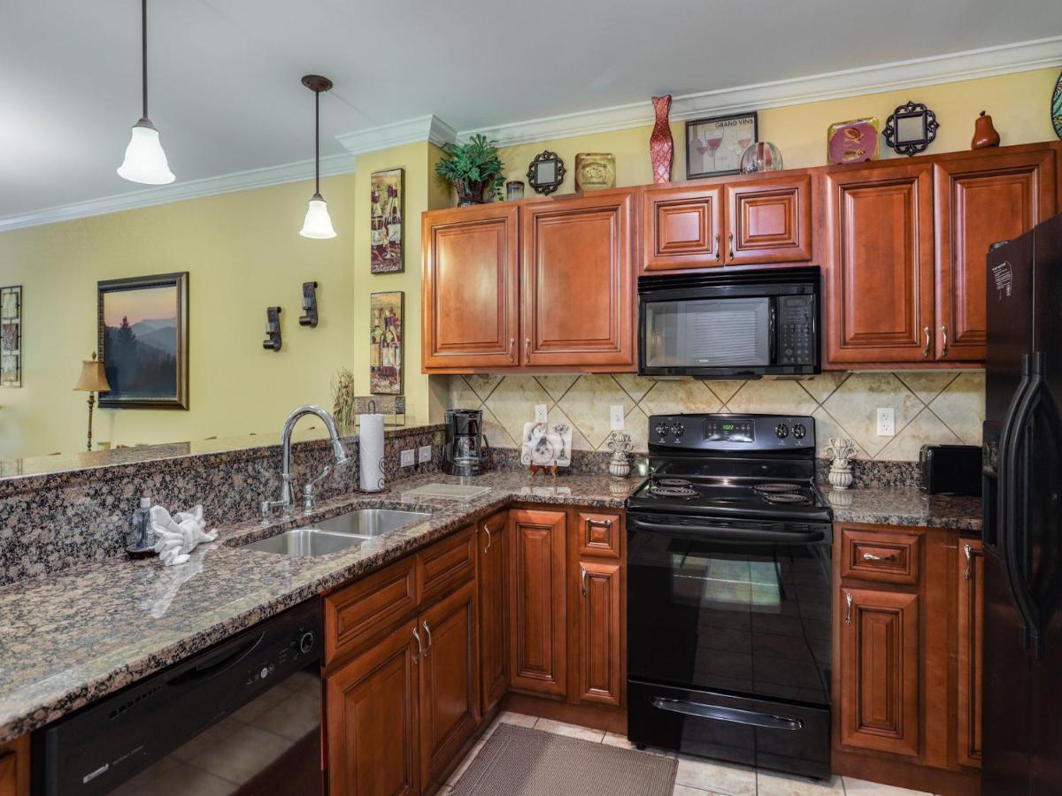 Downtown Delight, 2 Bedrooms, Pool, Hot Tub, Sleeps 6 Gatlinburg Ngoại thất bức ảnh
