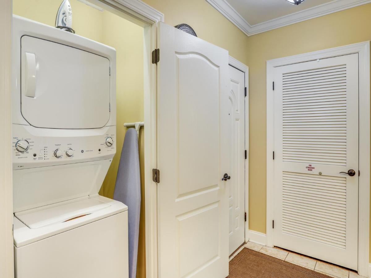 Downtown Delight, 2 Bedrooms, Pool, Hot Tub, Sleeps 6 Gatlinburg Ngoại thất bức ảnh